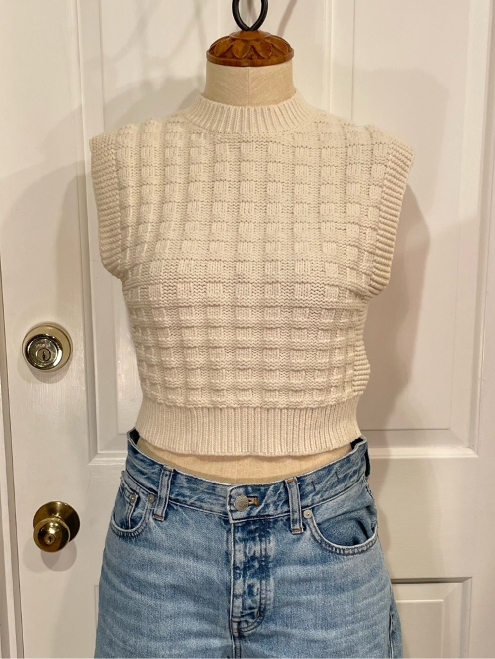 Madewell Cream Knit Sleeveless Cropped Sweater Vest